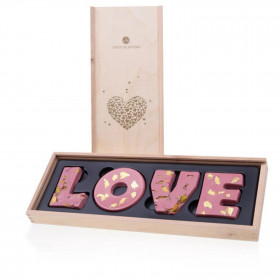 LOVE - Schokolade mit personalisierter Holzschachtel